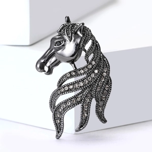 Sparkling horse head brooch with crystals in gunmetal finish for fashion accessories