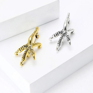 Broche Griffe d'Aigle en Alliage Créative Épingle de Griffe d'Oiseau Inspirée de la Nature Bijoux de Mode pour Femmes Hommes Décoration de Vêtements