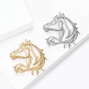 Spilla Testa di Cavallo in Lega Minimalista Donna Vintage Placcata Oro Argento Corsage Decorativo per Vestiti Gioielli