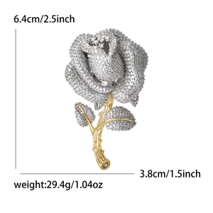 Broche rose élégante avec zircons et placage bicolore pour accessoires de costumes