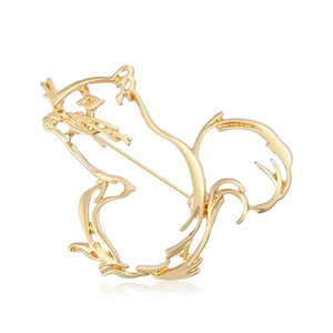 Fashion Alloy Hollow Out Squirrel Brooch For Women Minimalist Animal Shape Breastpin Personality Clothes Accessories Gift Jewelry