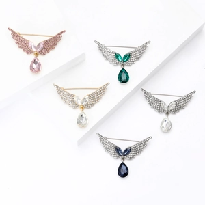 Elegante Spilla in Lega con Strass a Forma di Ali di Angelo Con Pendente a Goccia d'Acqua Spilla di Lusso per Donna Banchetto Matrimonio Gioielli