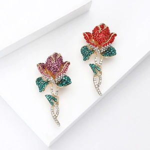 Élégante broche tulipe dorée ornée de strass en cristal rouge et violet pour femme