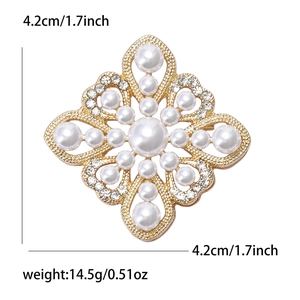 Vintage gold baroque brooch with hollow floral design and white pearls, 4.2cm size