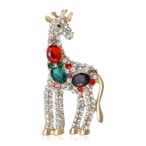Elegante spilla a giraffa dorata con strass scintillanti e pietre preziose colorate