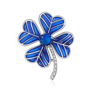 Elegant Four Leaf Clover Brooch For Women Alloy Enamel Floral Breastpin With Rhinestone Plant Shape Jewelry Fashion Gift
