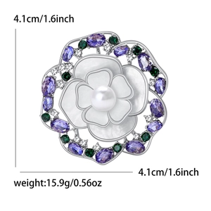 Elegante spilla a fiore rosa viola con perla d'acqua dolce e petali di conchiglia