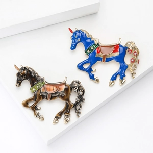 Spilla Unicorno in Smalto Lega Strass Pin Animale Carino Vintage Gioielli di Moda per Donna Regalo Accessorio per Abbigliamento