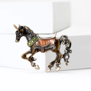 Spilla unicorno vintage in smalto con finitura bronzo e cristalli scintillanti