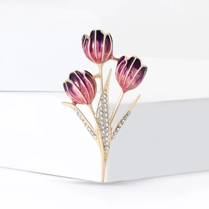 Elegant tulip flower brooch with purple gradient enamel and crystal leaf in gold finish