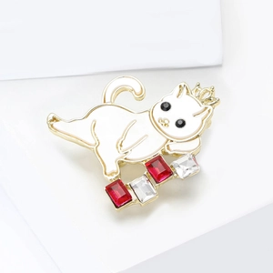 Luxury rhinestone white enamel cat brooch with gold crown and gemstone accents