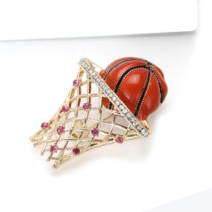 Broche de baloncesto de lujo en oro con esmalte naranja y cristales brillantes
