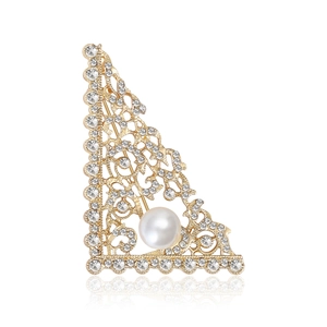 Vintage Triangle Filigree Brooch Pin For Women With Rhinestones And Faux Artificial Pearl Hollow Out Christmas Tree Shape Jewelry