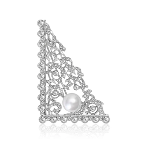 Elegant triangular brooch with sparkling rhinestones and a large white pearl in silver finish
