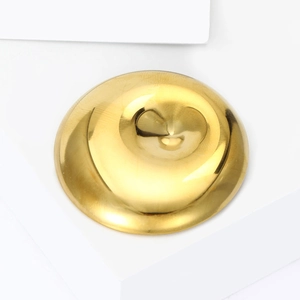Spilla a vortice in acciaio inossidabile dorato con design concavo minimalista lucido