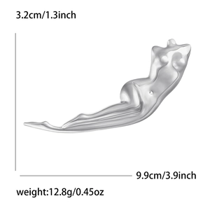 Detailed size chart showing the 9.9cm length and weight of the silver body brooch