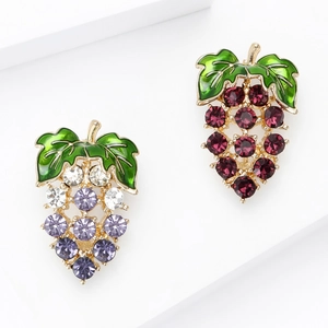 Korean Fashion Grape Brooch Necklace Dual Use Alloy Enamel Rhinestone Fruit Corsage Jewelry Gift For Women Girls Students