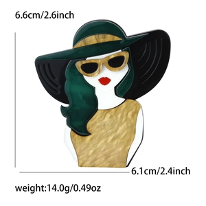 Dimensions détaillées de la broche femme en acrylique avec 6,6 cm de haut et 6,1 cm de large