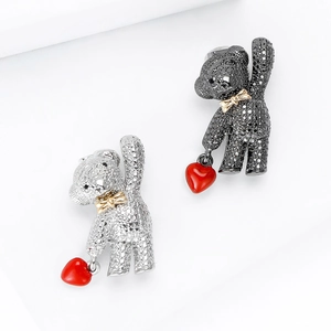 Elegant rhinestone teddy bear brooches with golden bow and red heart in silver and black metal