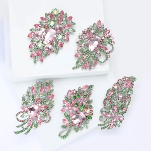 Élégantes broches en cristal rose et vert avec base en alliage argenté style vintage