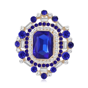 Vintage Luxury Rectangle Glass Rhinestone Brooch For Women Alloy Inlaid Palace Style Crystal Corsage Pin Fashion Jewelry