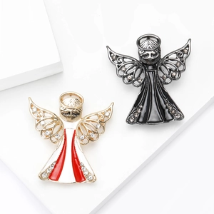 Spille angelo eleganti in smalto con ali traforate e strass su base bianca