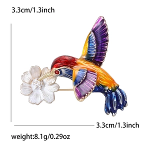 Broche colibri colorée en émail avec fleur et détails précis de taille et de poids