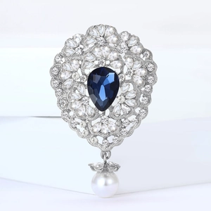 Vintage Silberne Brosche mit marineblauem Edelstein und eleganter Perle Anhänger