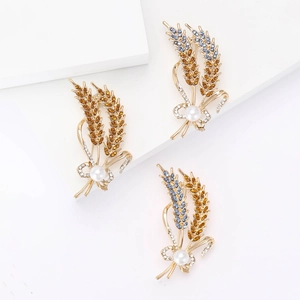 Elegant wheat ear brooch set with colorful rhinestones and white pearls on gold alloy base