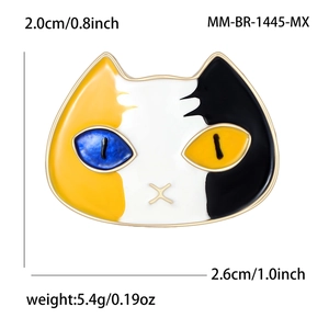 Niedliche dreifarbige Katzen-Emaille-Brosche mit Goldrand und blau-gelben Augen