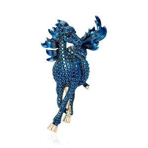 Vintage Alloy Rhinestone Pegasus Brooch Elegant Flying Horse Animal Brooch For Women Party Banquet Clothing Accessory