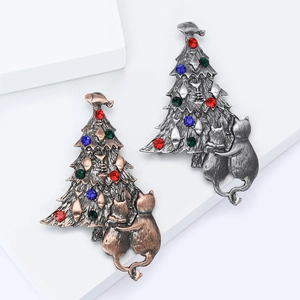 Christmas tree brooch with colorful rhinestones and kittens in vintage metal finish