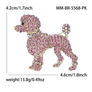 Détails de la broche caniche en strass rose avec dimensions 4,2 cm x 4,6 cm et poids 13,8 g