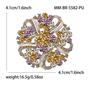 Detailed view showing a 4.1cm vintage crystal flower brooch with weight and size specifications
