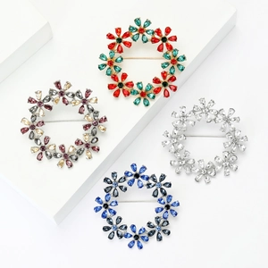 Modische Strass-Blumenkranz-Brosche für Damen in vier verschiedenen eleganten Farben