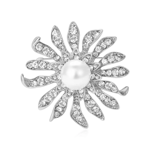 Élégante broche tournesol en argent avec perle centrale et strass brillants scintillants