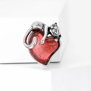 Cartoon silver cat and red heart drip oil brooch with a vintage metallic alloy finish