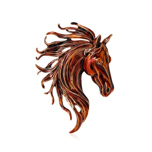 Broche tête de cheval élégante avec finition en émail brun et crinière fluide style bronze