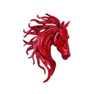 Broche tête de cheval rouge en alliage avec finition métallique et détails de crinière