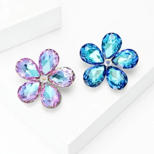 Broche Fleur en Cristal de Strass de Luxe Coréen pour Femmes Élégante et Polyvalente Broche de Corset pour Costume Accessoires de Bijoux de Mode