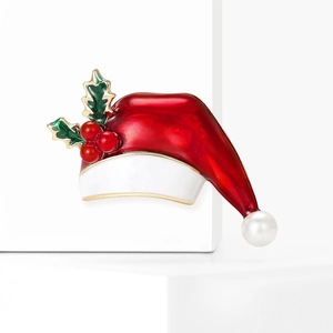 Fashion Christmas Hat Brooch Enamel Alloy Simulated Pearl Holly Leaf Red White Green Festive Jewelry Pin For Women Men