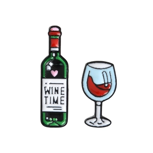 Ensemble de pin's en émail dessin animé bouteille de vin rouge et verre Wine Time