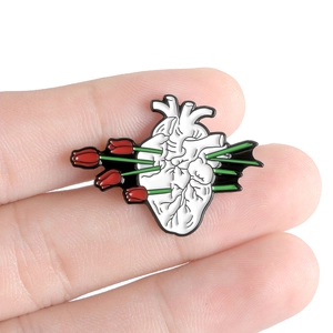 Artistic anatomical heart enamel brooch with red tulips made of high-quality zinc alloy