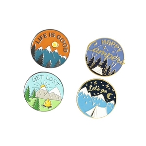 Lot de 4 broches émaillées créatives de camping avec motifs de montagne et forêt