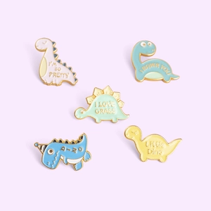 Broche en Émail Dinosaure de Dessin Animé Mignon Pins en Alliage Avec Lettrage Amusant Pour Décoration de Vêtements Sacs Enfants Femmes