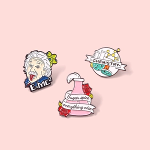 Detailset von Cartoon-Chemie-Emaille-Pins mit Einstein und Wissenschaftsflaschen-Motiven