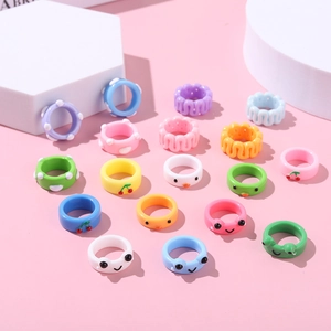 Détails à plat de bagues colorées en résine de grenouille et canard pour filles et enfants