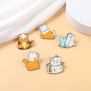 Mignonne Broche Émaillée Chat Dessin Animé Broche Animal en Alliage pour Sac à Dos Vêtements Veste Chapeau Décoration Badge Chat