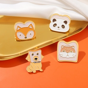 Ensemble de broches émaillées mignonnes avec panda, renard, chat et chien sur pain