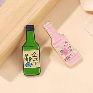 Broches mignonnes en émail soju et pêche en alliage pour vêtements et accessoires